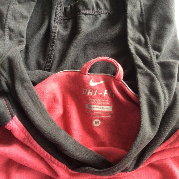 NIKE DRI FIT RUNNING LONG SLEEVE SCUBA HOOD TOP M - Picture 11 of 16